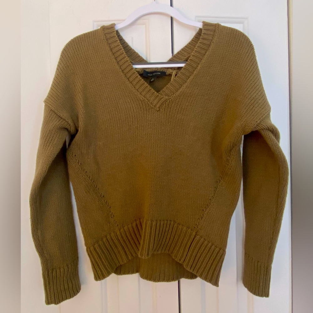 Sz Sm Ann Taylor Green Double VNeck Sweater